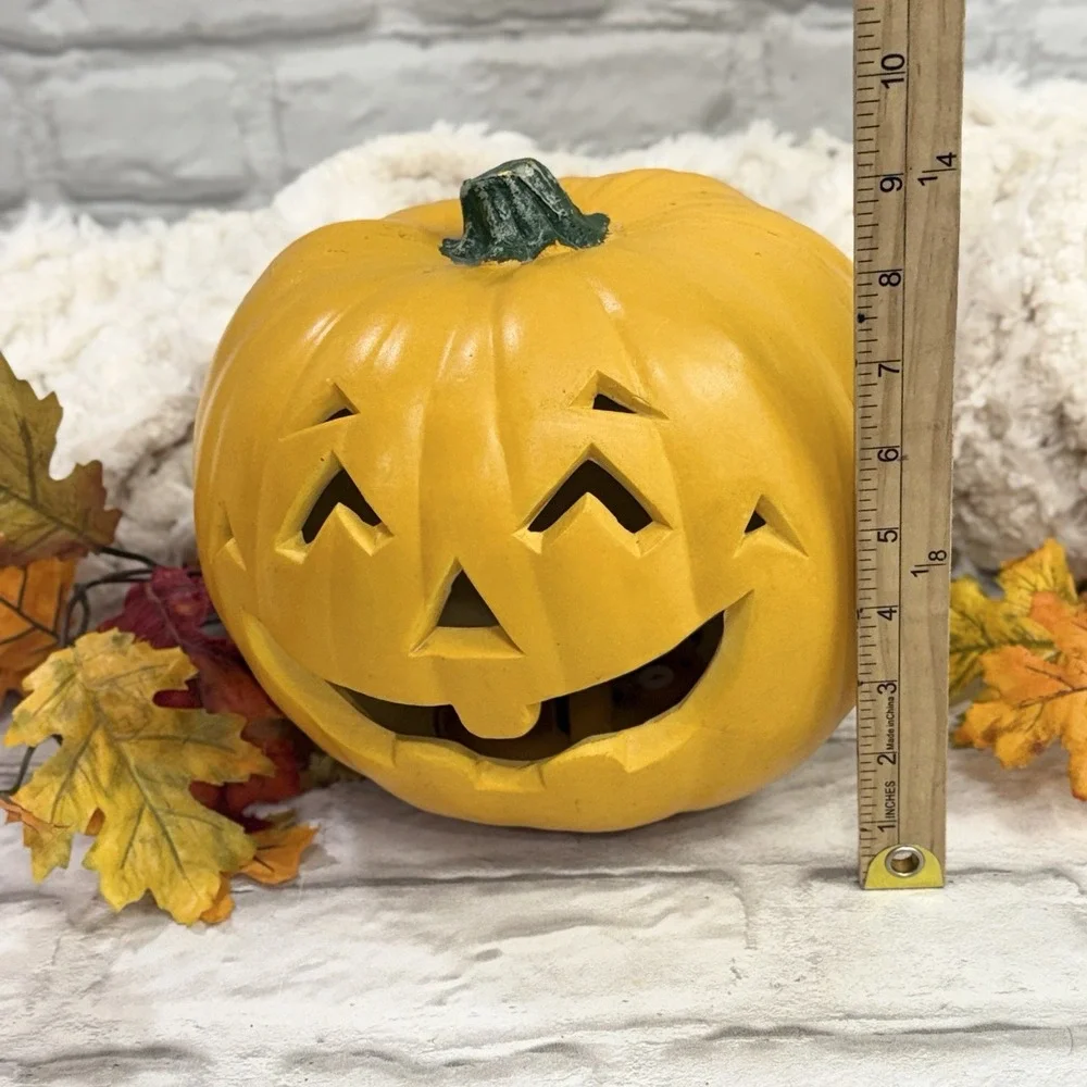 Halloween Jack O'Lantern Foam Blow Mold Light Up Pumpkin Happy Face 